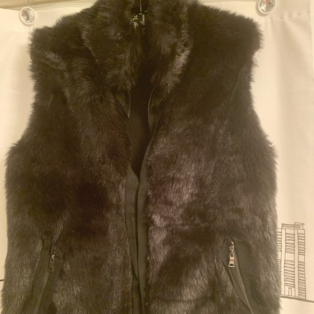 Tahiti sweater vest.  Faux fur